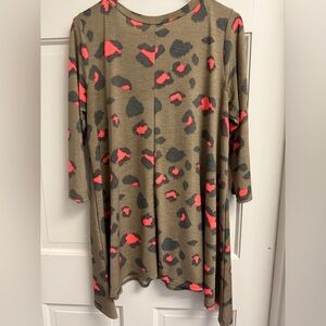 Leopard print Tunic top